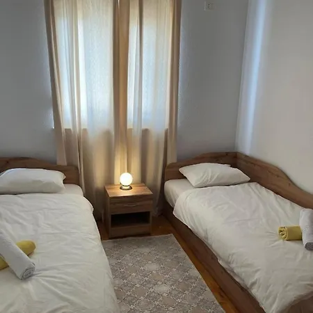 Filip Apartment *